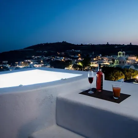 The Luna With Jacuzzi