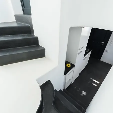 The Luna With Jacuzzi *