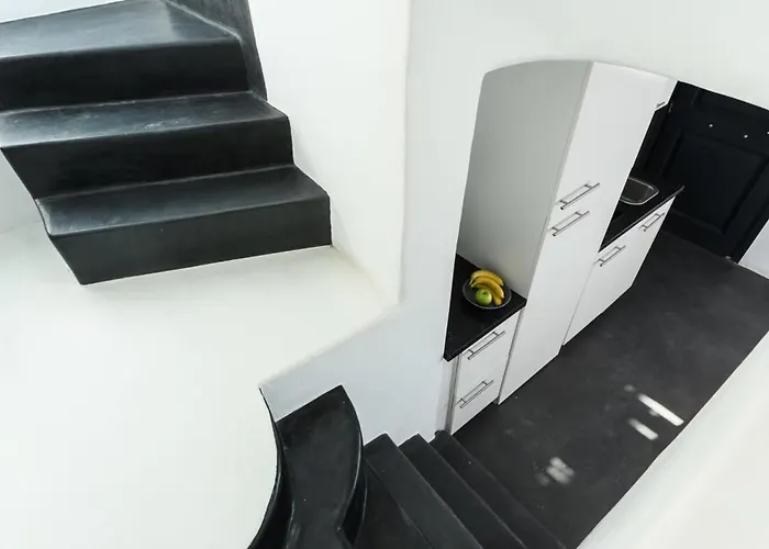 The Luna With Jacuzzi Εμπορειό