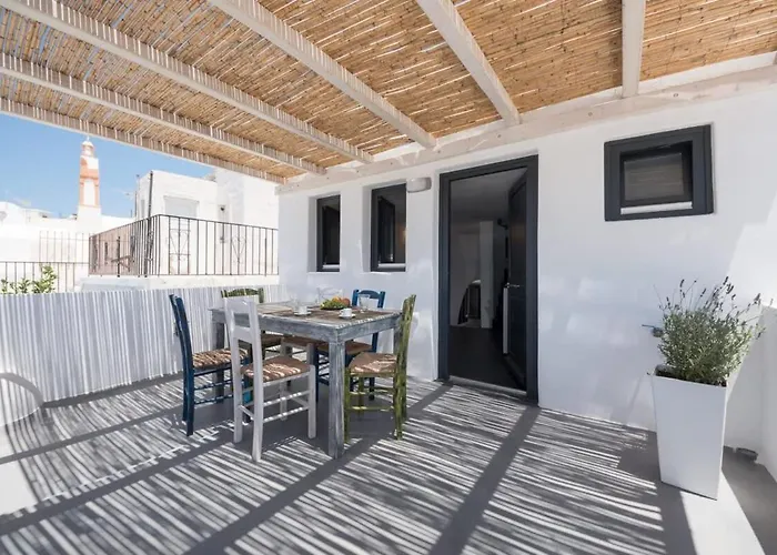 The Luna With Jacuzzi *