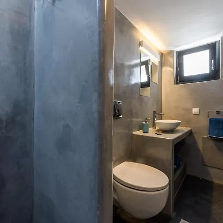 The Luna With Jacuzzi