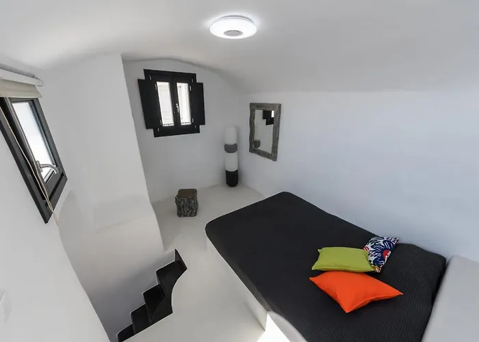 The Luna With Jacuzzi Apartment