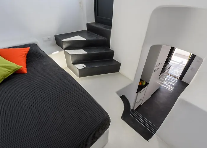 The Luna With Jacuzzi