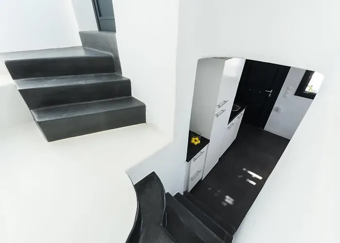 The Luna With Jacuzzi *